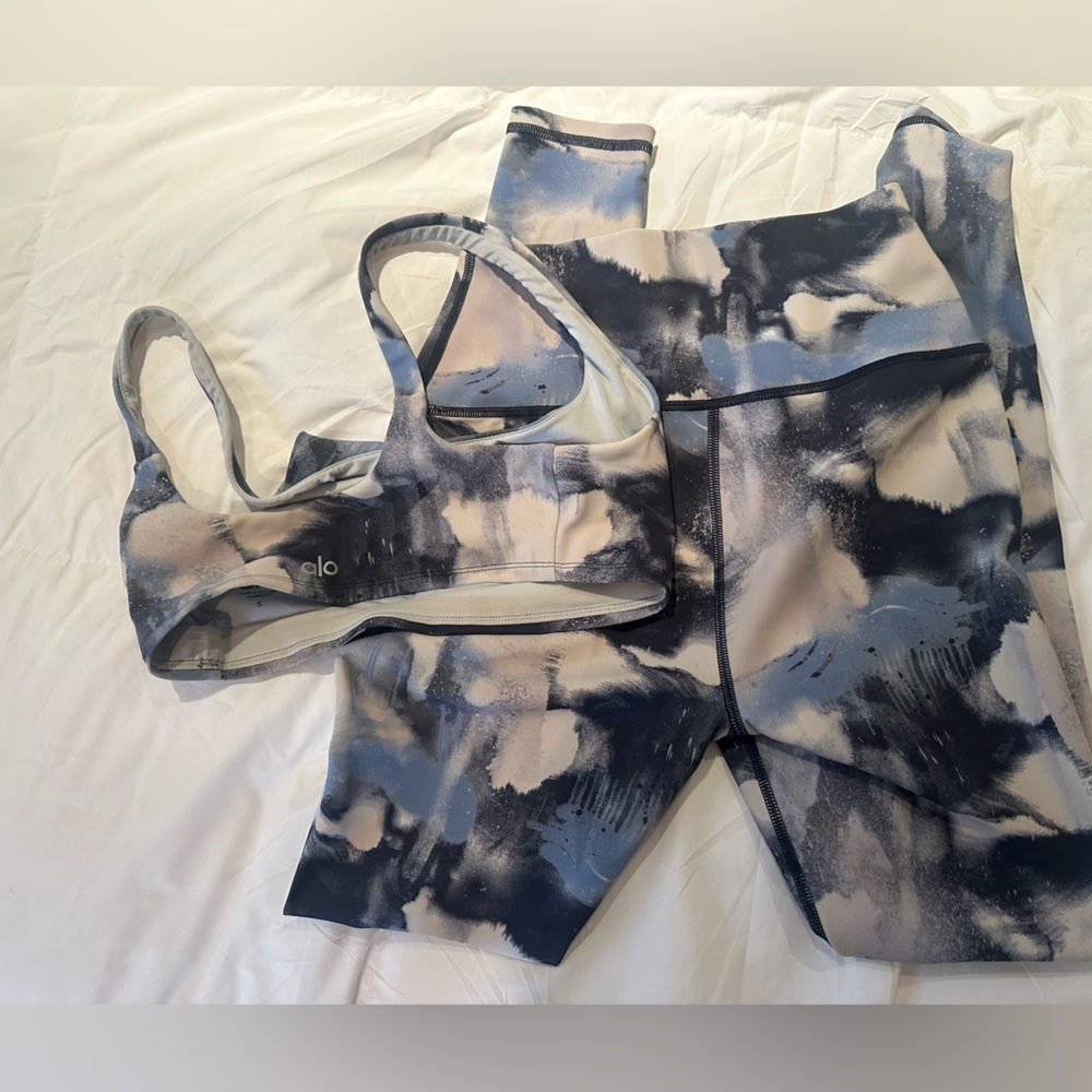 Alo Yoga Vapor High-Waist Graffiti Tie Dye Legging and Bra SET Small - Picture 9 of 11